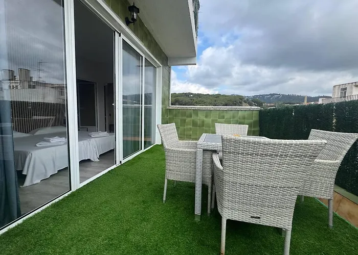 Colibri 招待所 2*