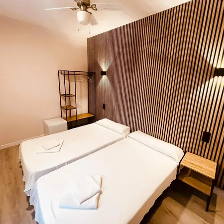 Colibri Guest house Calella