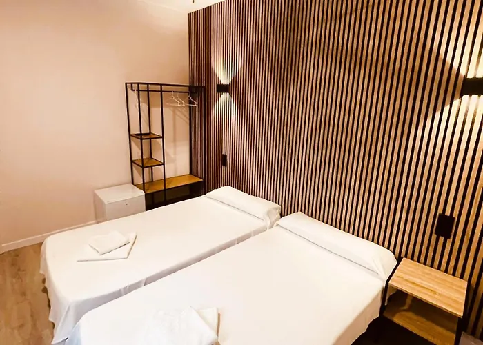 Colibri ゲストハウス カレーリャ